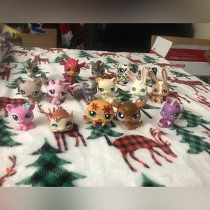 LPS Littlest Pet Shop Lot of 16, Cats, Dogs, and More